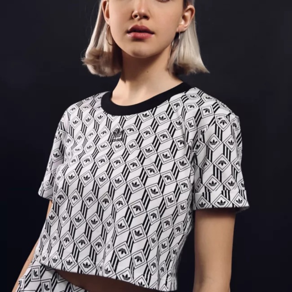 Adidas crop top Zebra B&W NWT Small